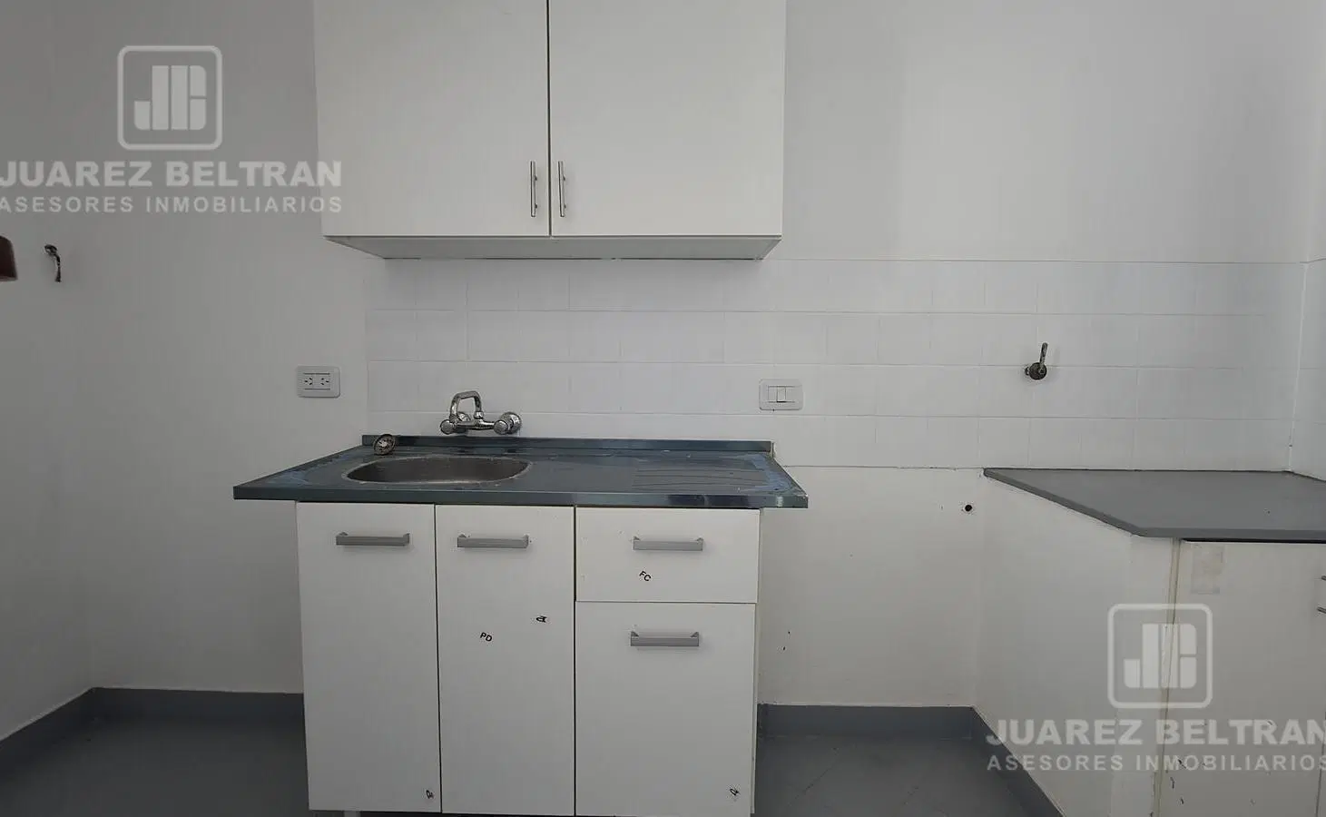 Unidades en alquiler 1 dormitorio y patio - Complejo cerrado 1