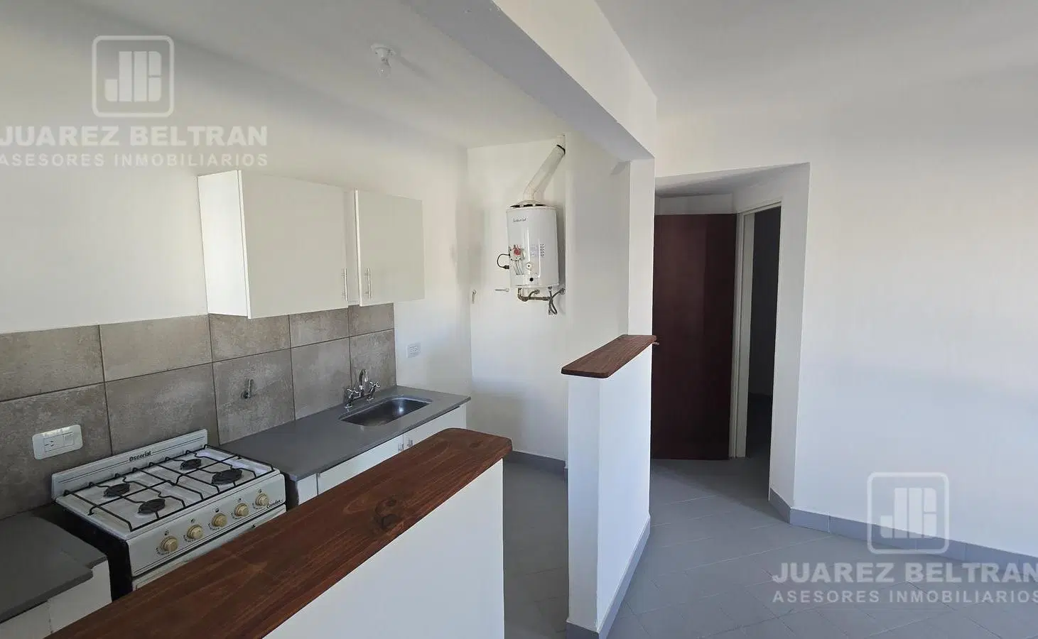 Depto en ALQUILER - 1 dormitorio con balcón - frente 1