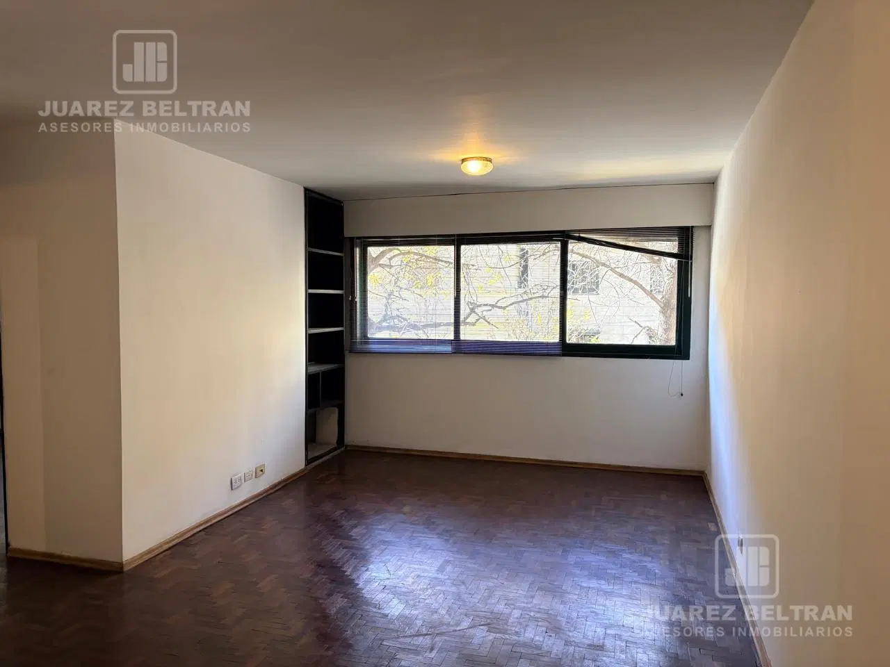 Departamento en venta. Av. Velez Sarsfield, frente a Patio Olmos 2