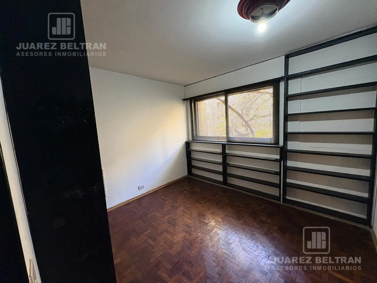 Departamento en venta. Av. Velez Sarsfield, frente a Patio Olmos 3
