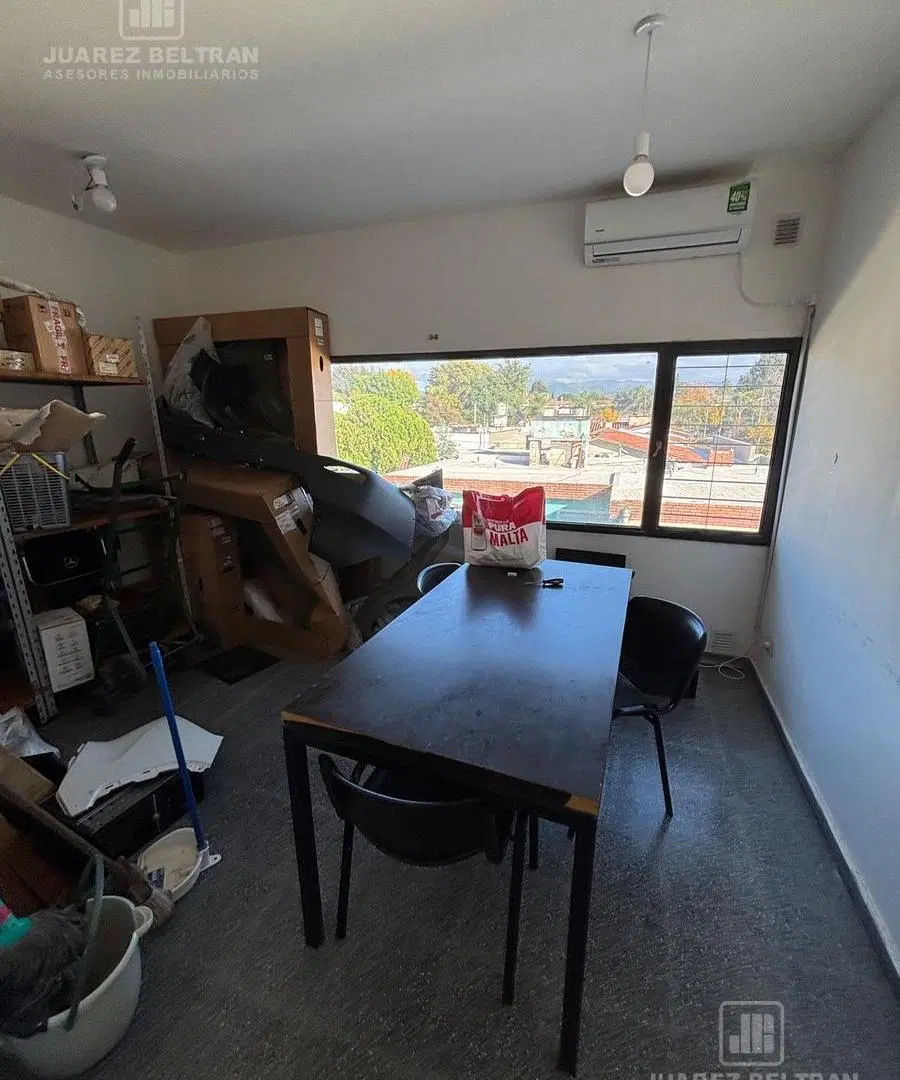 Oficina en venta y alquiler - Primer Piso - Villa Allende Ce 5
