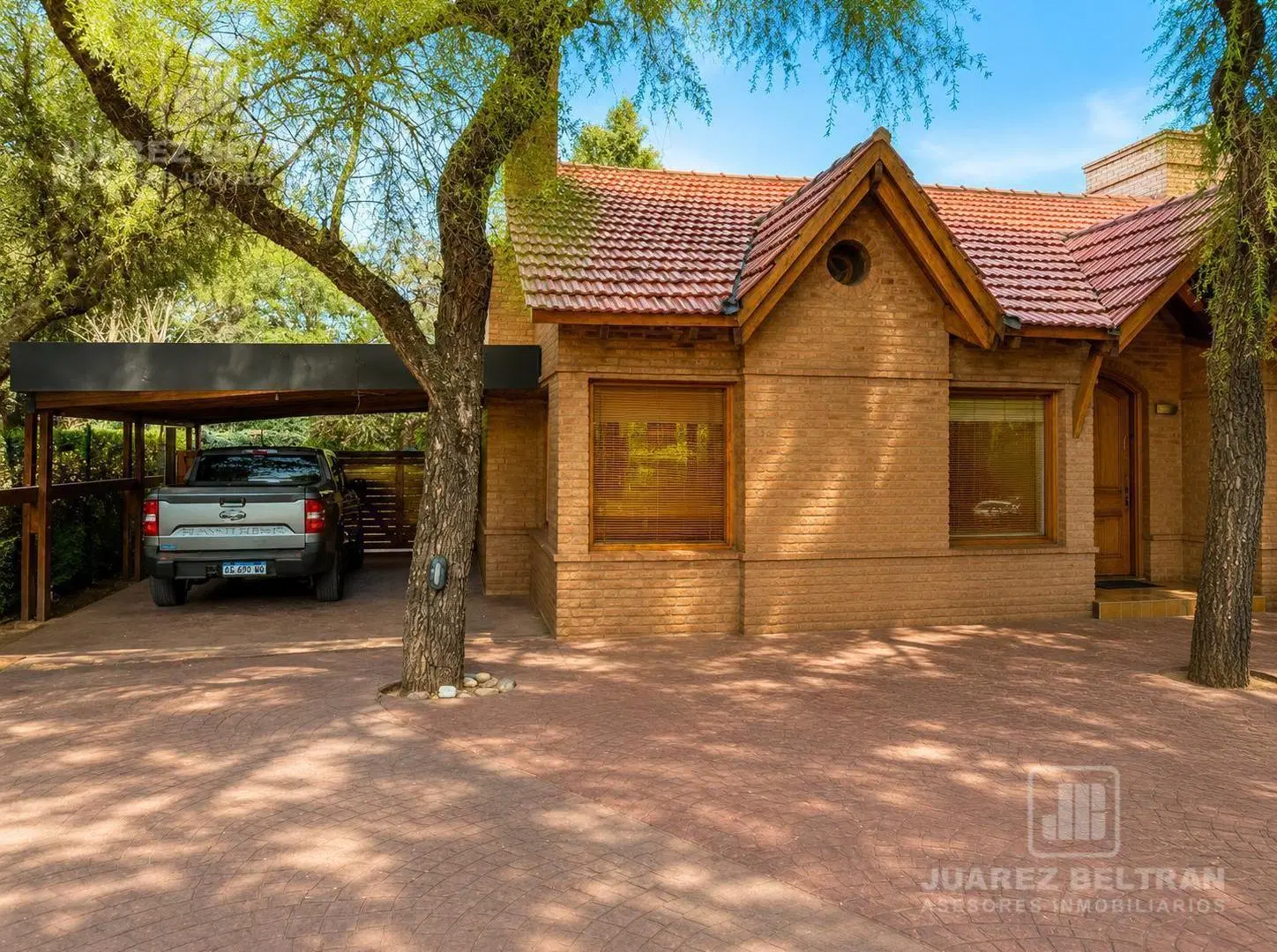 Casa en Venta-4 Dormitorios-LOMAS DE LA CAROLINA 4