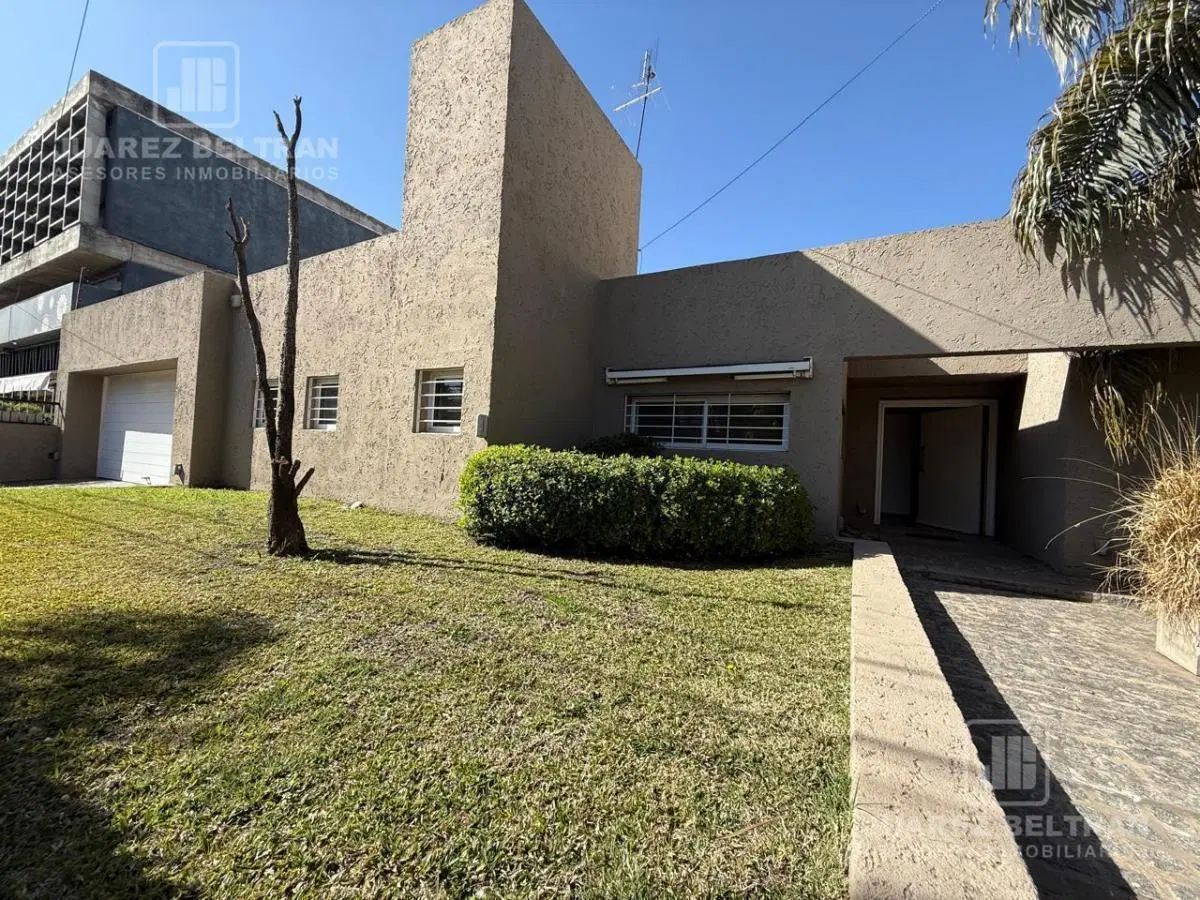 VENTA-Exclusiva casa de dos dormitorios- Luis de Tejada - Cerro de las Rosas 2