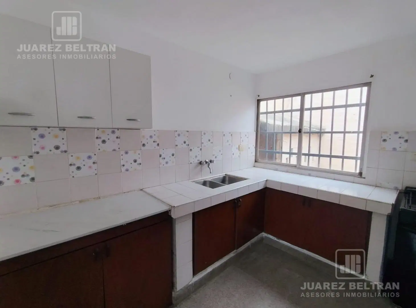 ALQUILER Casa dos dormitorios en Barrio Centro de Villa Allende 3