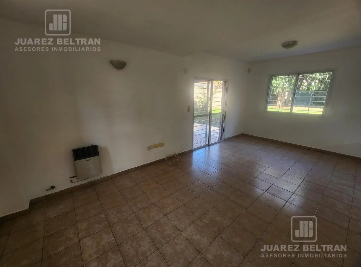 Alquiler - Casa de 3 dormitorios Villa allende - Iquique 550, Lomas Este 8