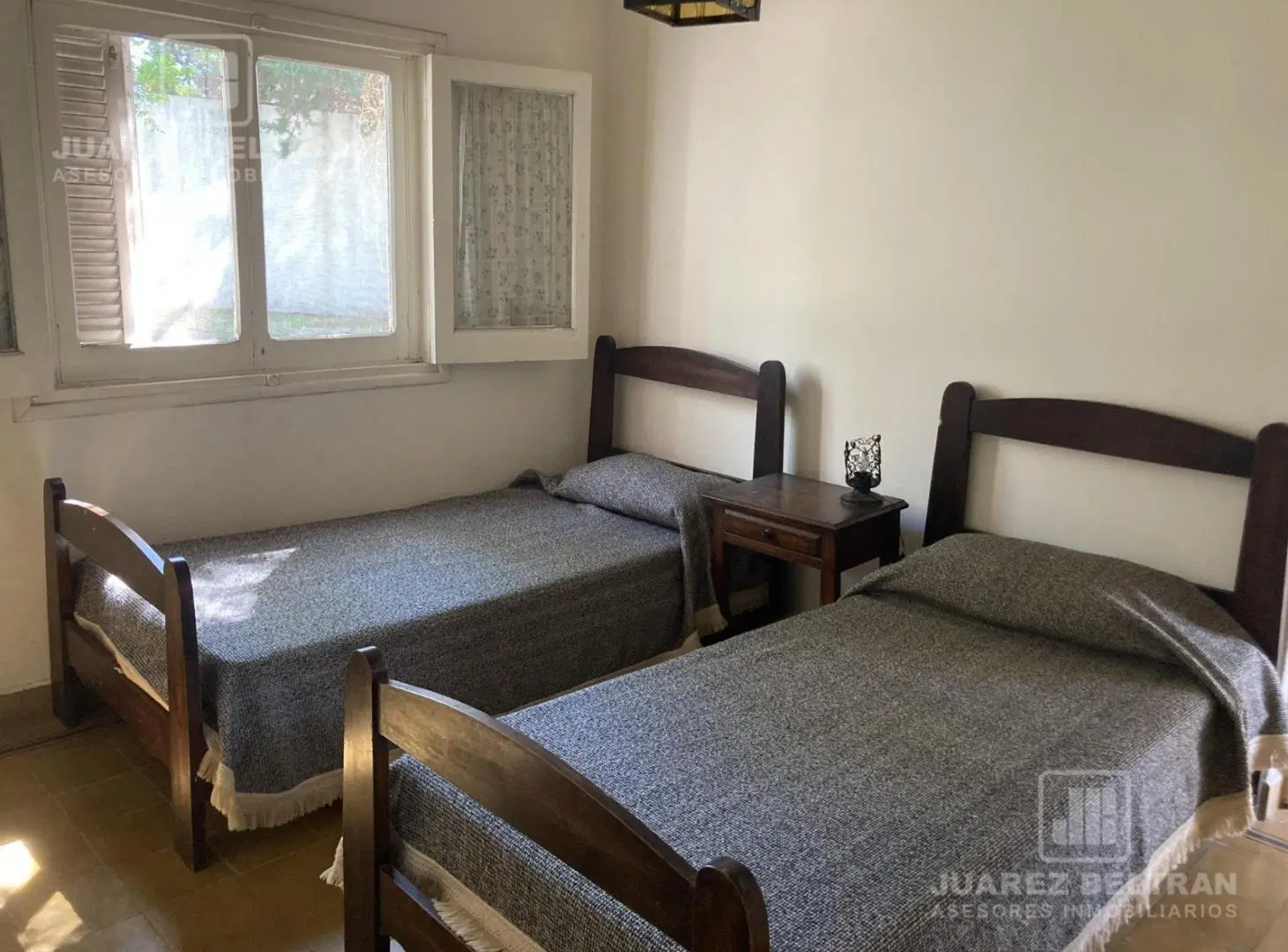 Venta Casa con amplio terreno (1430 mts) apto inversión/ subdivisión/ desarrollo 5