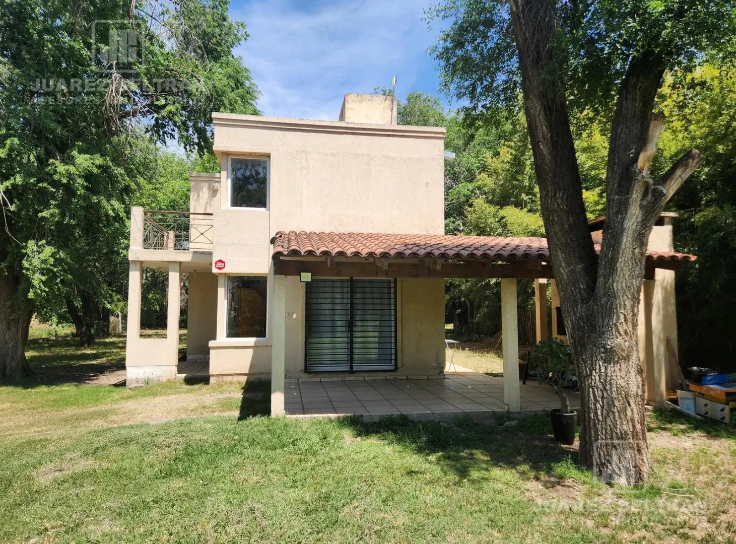 Venta - Casa de 3 dormitorios en Villa Allende 3