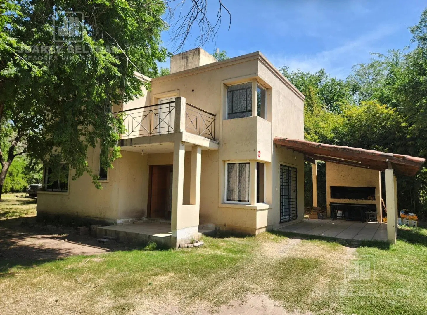Venta - Casa de 3 dormitorios en Villa Allende 2