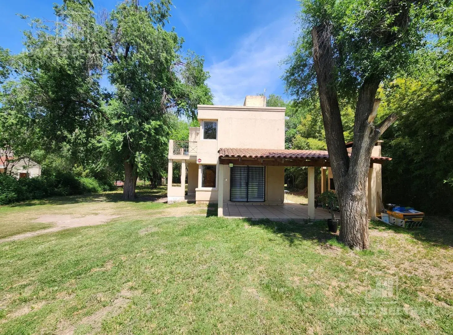 Venta - Casa de 3 dormitorios en Villa Allende 4
