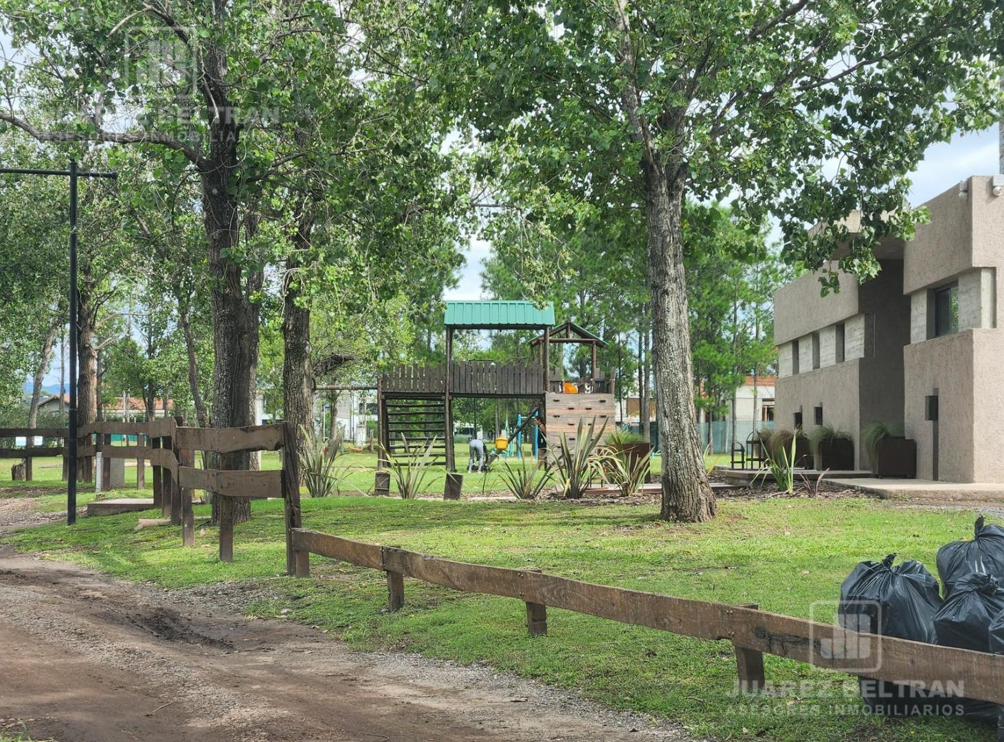 Venta Terreno de 1225 m2 - Chacras de la Villa