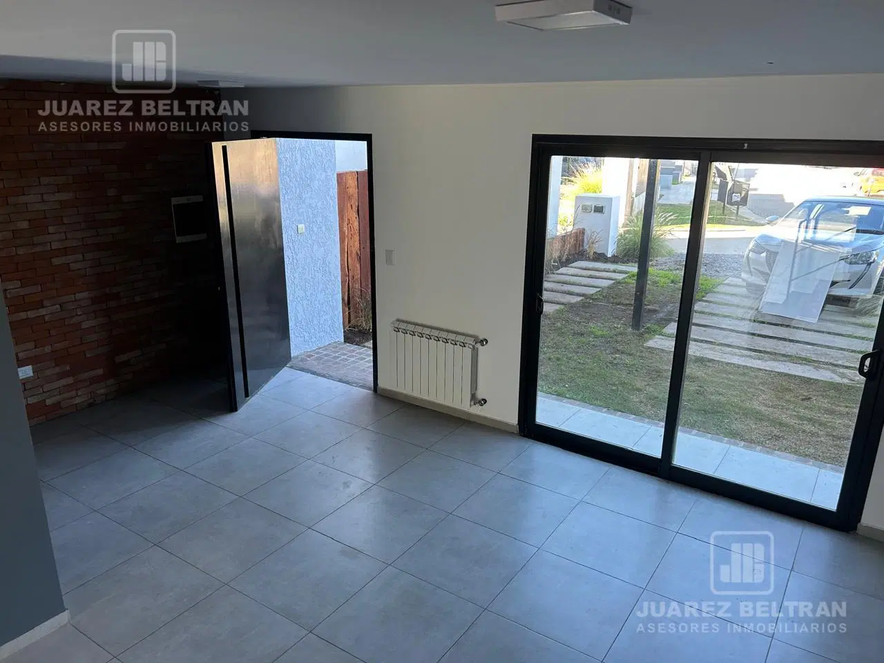 Casa en La Calandria venta ,3 dorm ,3 baños ,Frente a casa ...Diseño único 5