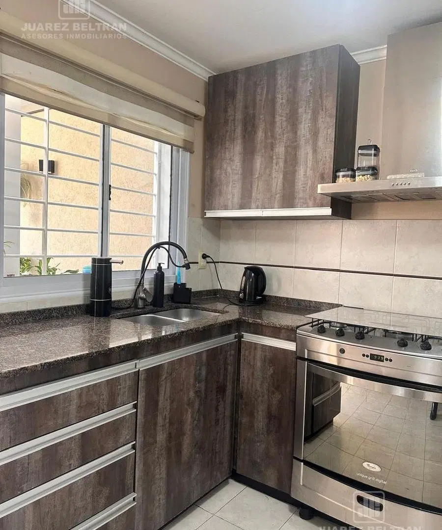 Casa 3 dormitorios en VENTA | B° Granja de Funes 3