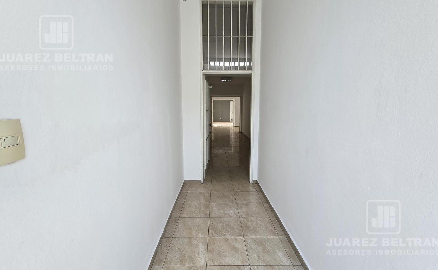Foto de 240 m2 Local comercial en ALQUILER | Bº General Paz, imagen 5