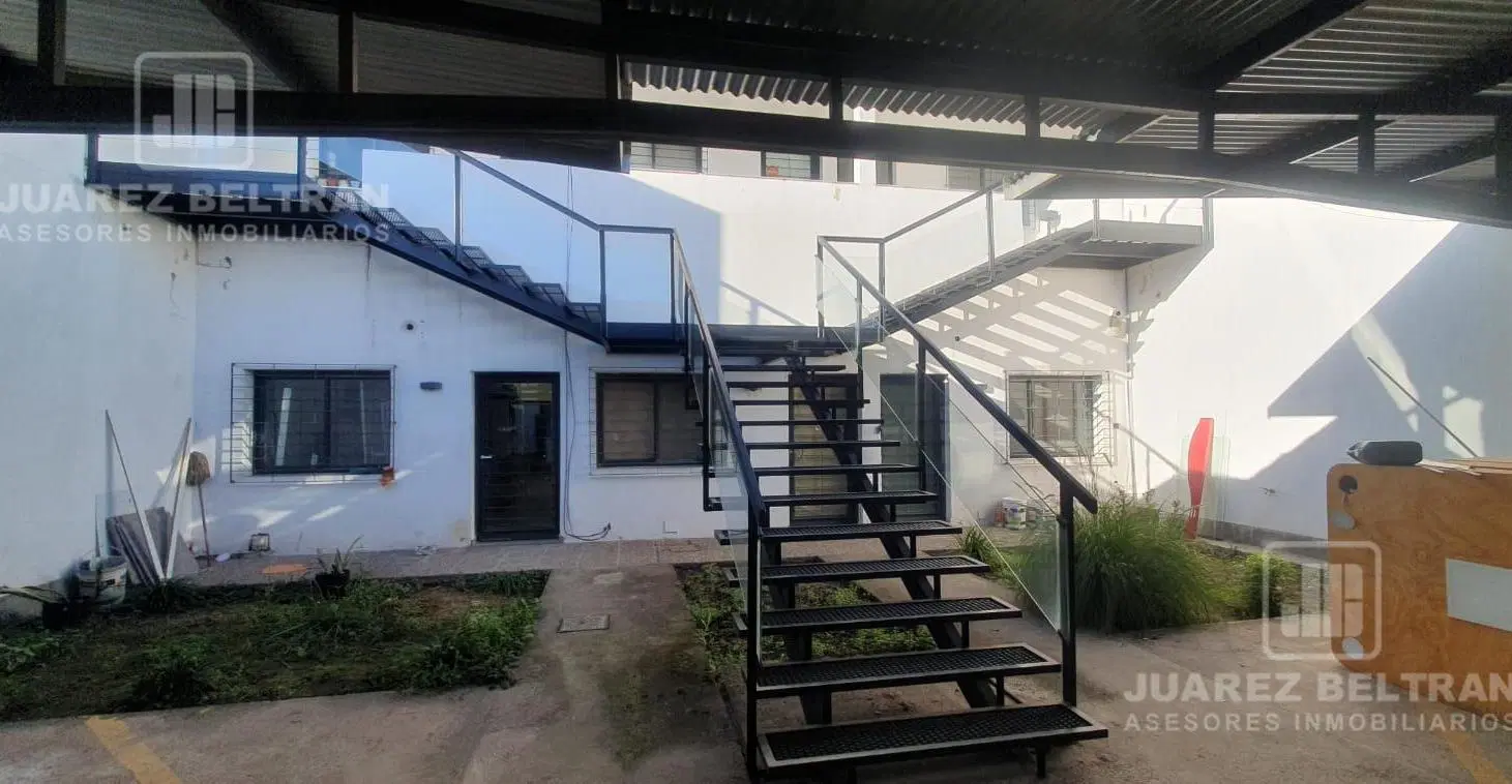 JUAREZ BELTRAN VILLA ALLENDE – ALQUILA OFICINAS FRENTE AL POLIDEPORTIVO 8