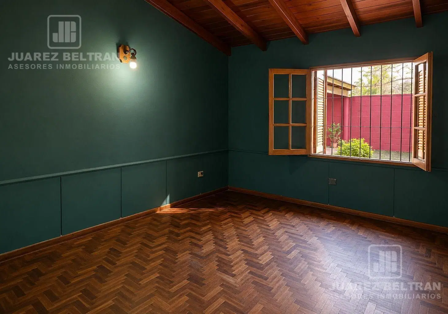 Casa en Venta-2 Dormitorios-Lomas de Villa Allende 5