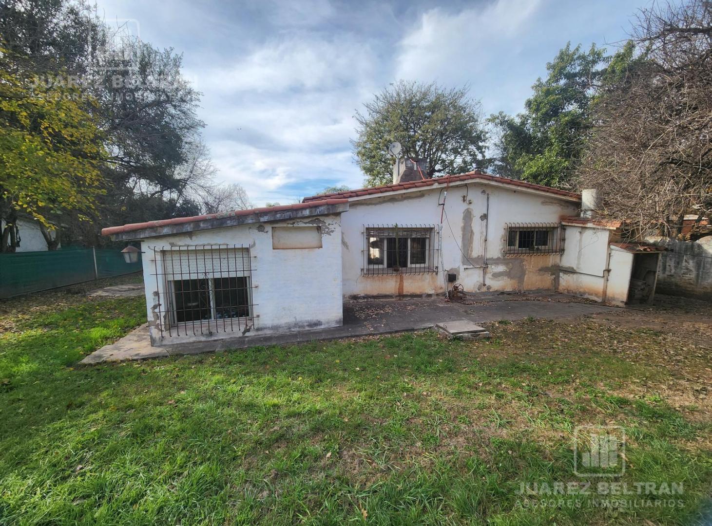 Foto de Venta - Casa de 3 dormitorios a reciclar - Barrio San Alfonso, imagen 2