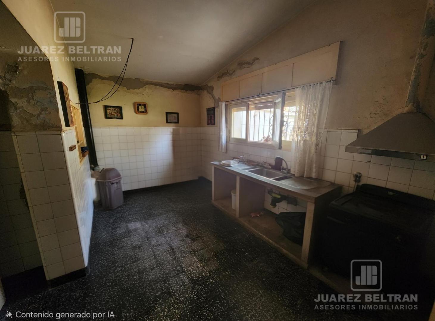Foto de Venta - Casa de 3 dormitorios a reciclar - Barrio San Alfonso, imagen 1