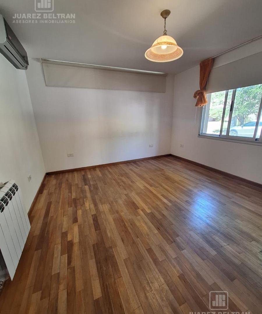 Foto de Casa en Alquiler 3 dorm,3 baños,cochera doble,jardin -Altos de Manantiales-, imagen 3