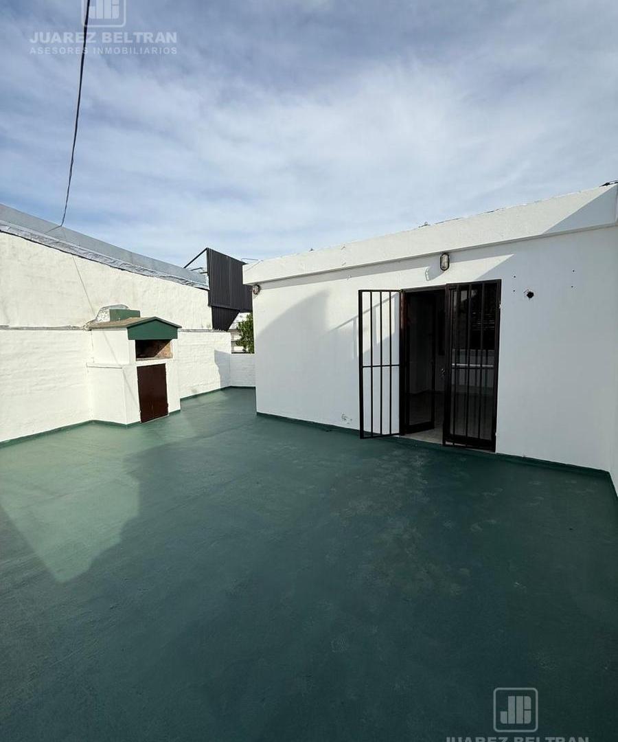 Foto de Casa de 2 dormitorios - Gran terraza - Cochera, imagen 1