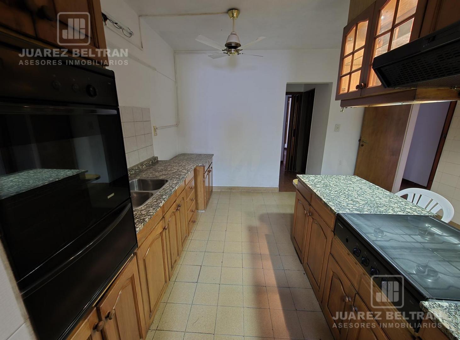 Foto de Propiedad de 166m2 cubiertos. 374 m2. 3 dormitorios. Patio con Piscina., imagen 1