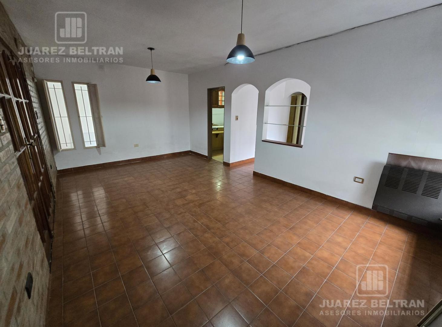 Foto de Propiedad de 166m2 cubiertos. 374 m2. 3 dormitorios. Patio con Piscina., imagen 5
