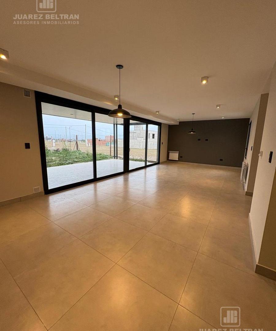 Foto de VENTA CASA 3 DORMITORIOS A ESTRENAR - DOCTA CENTRAL, imagen 4