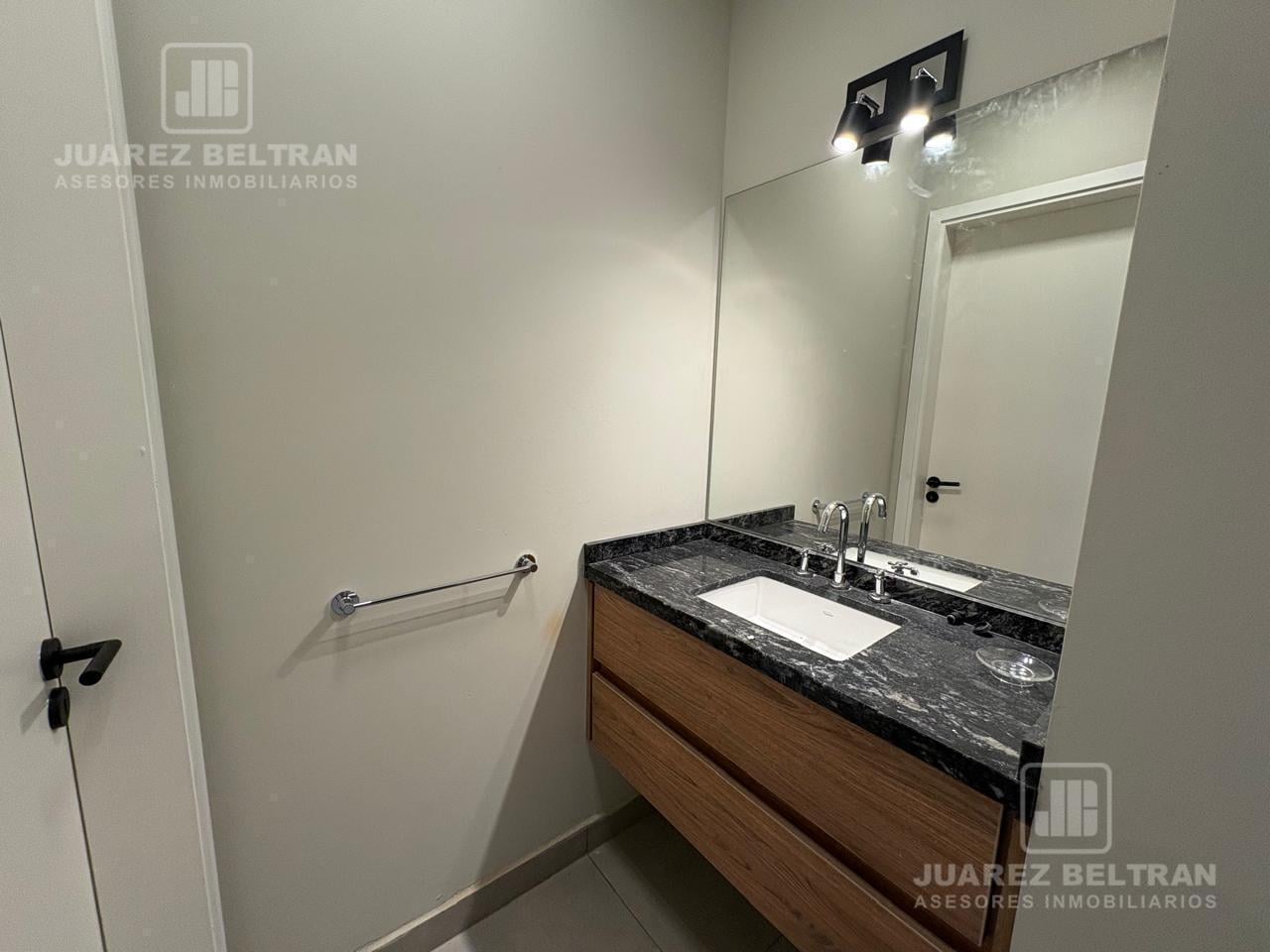 Foto de VENTA CASA 3 DORMITORIOS A ESTRENAR - DOCTA CENTRAL, imagen 5