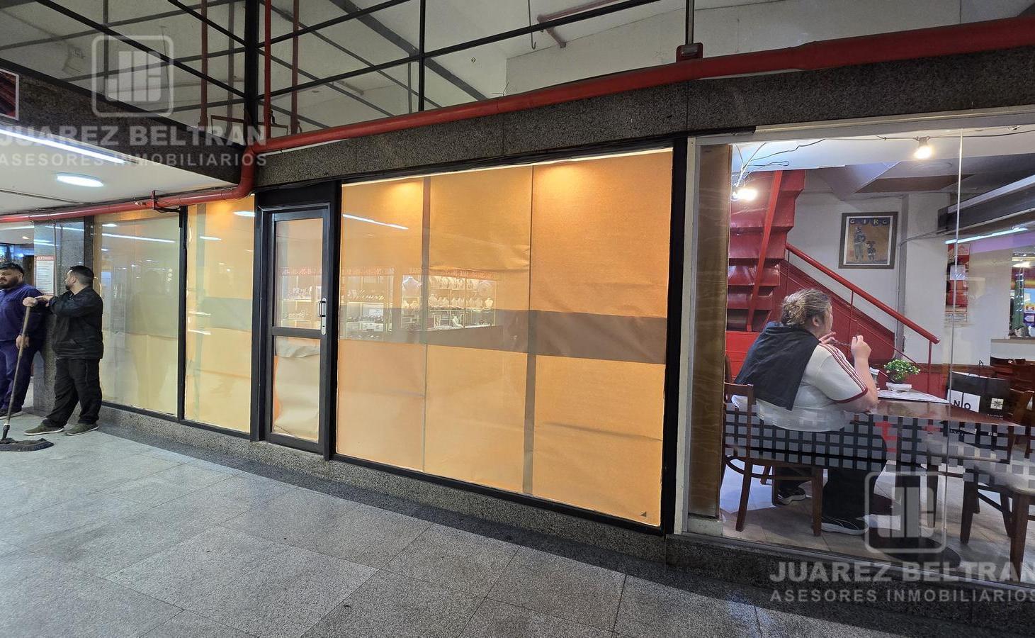 Foto de Local comercial de 47m2 totales - Galería Libertad por 9 de Julio, imagen 1