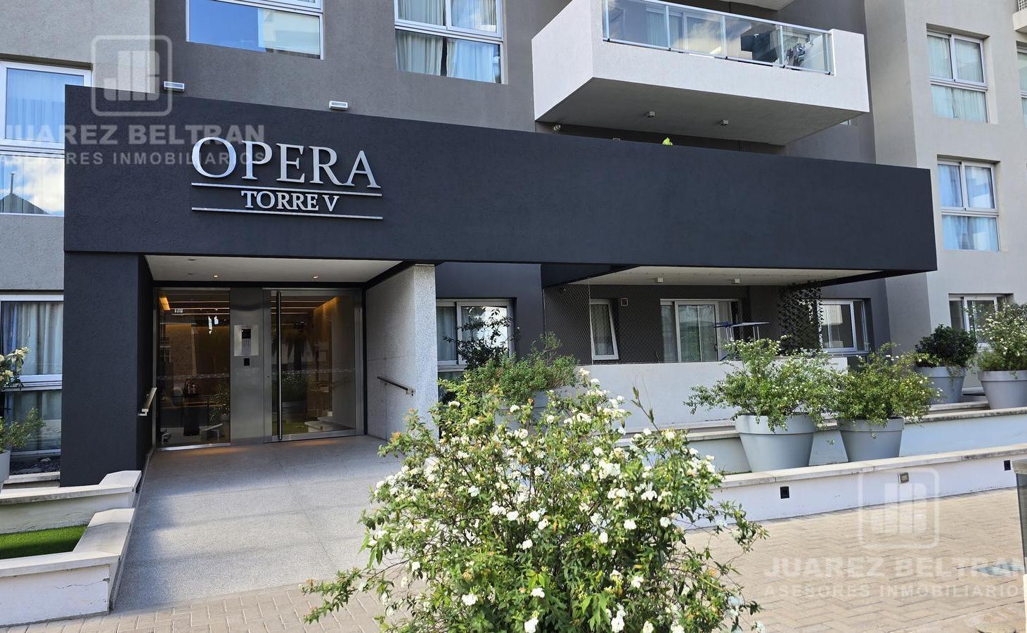 Foto de Depto 3 dormitorios - de categoría - Opera Luxury Condominium, imagen 2