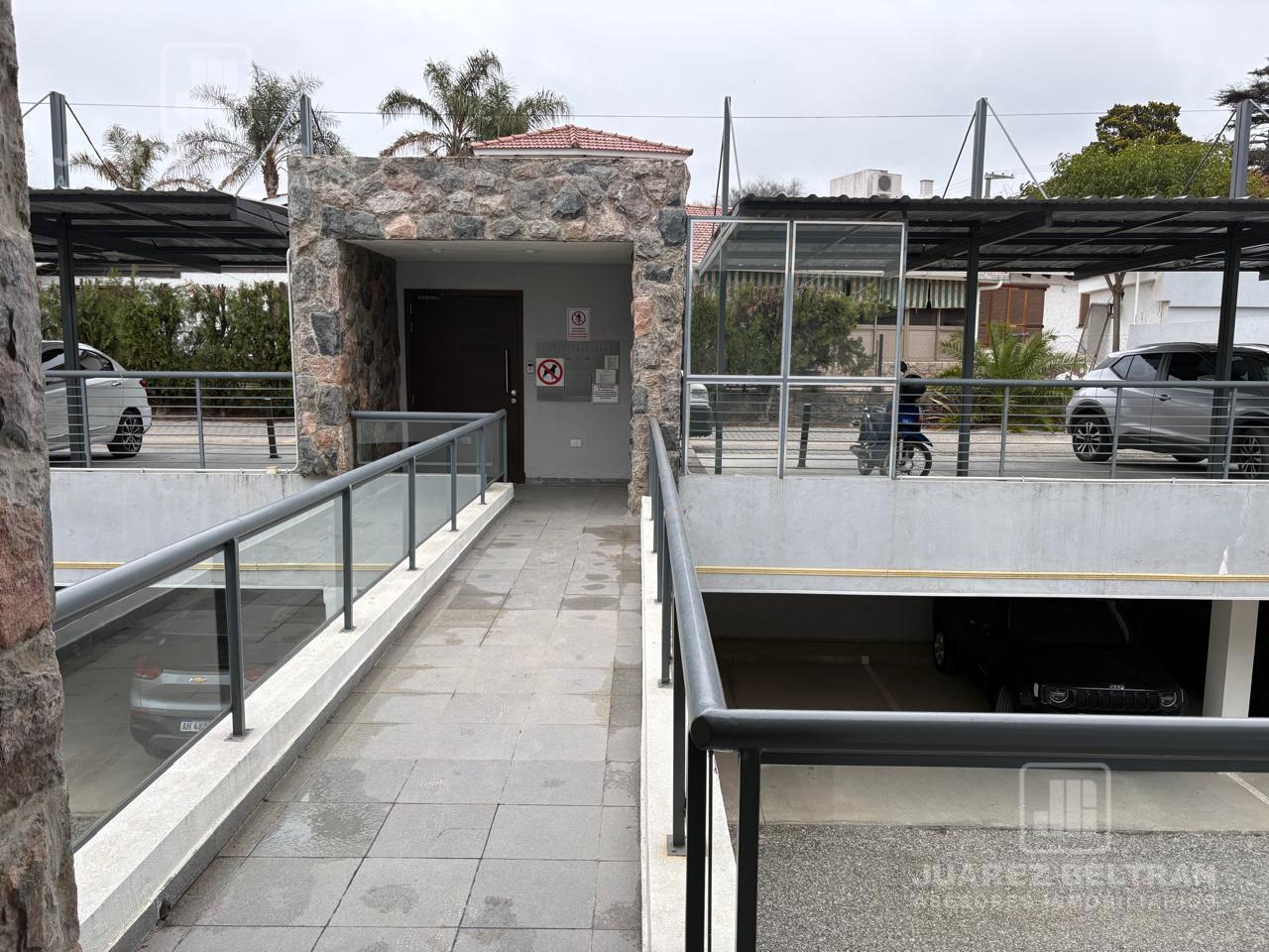 Foto de ALQUILER/ VENTA Depto amoblado 2 dormitorios c/ vista al rio San Antonio, imagen 4