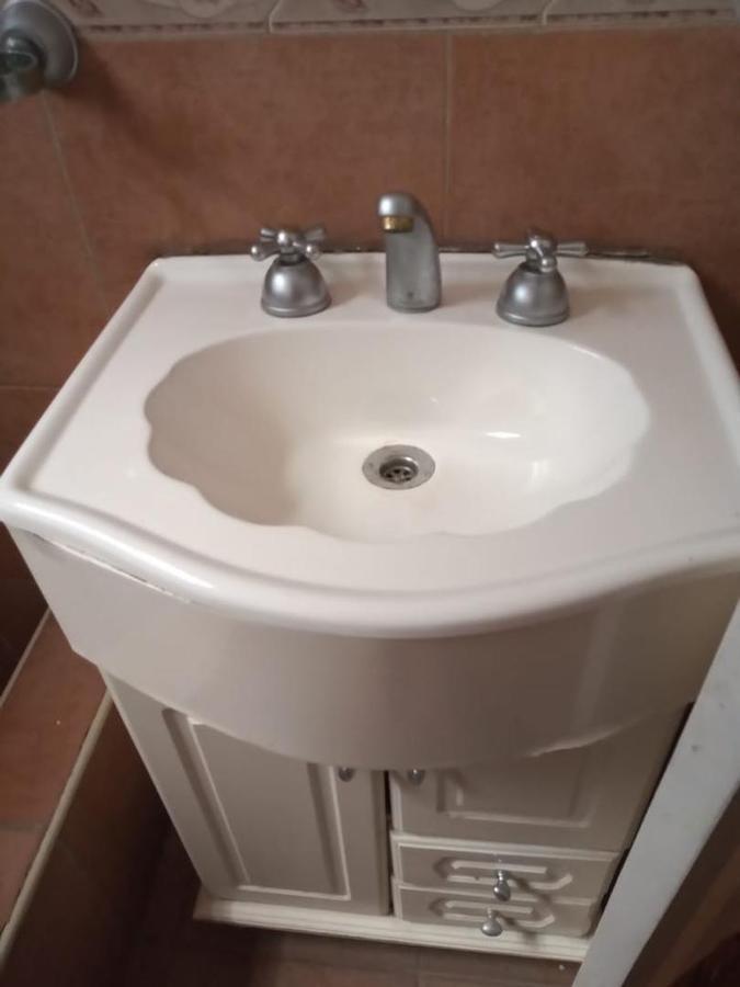 Departamento 4 Ambiente Al Frente con Balcon 1