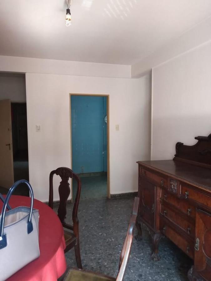 Departamento 4 Ambiente Al Frente con Balcon 4