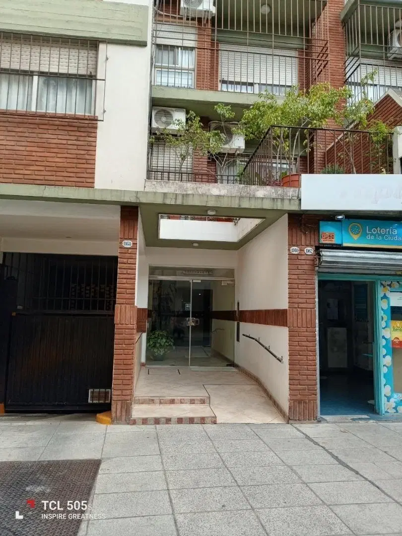 EXCELENTE!!! 2 AMB/CONTRA FRENTE/BALCON/COCHERA 3