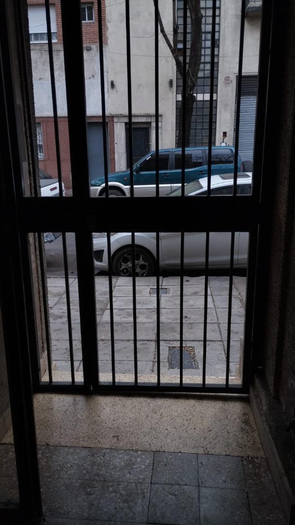 Foto de Departamento 4 ambiente al frente con balcon, imagen 1