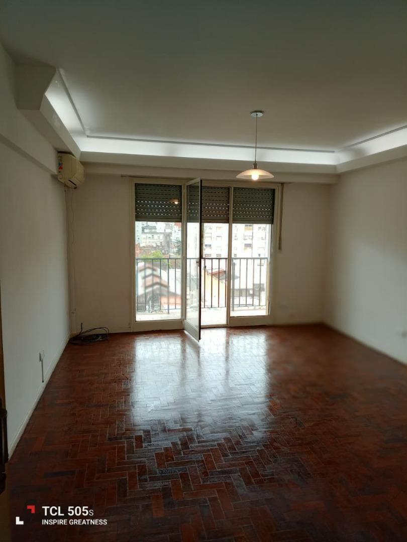 Foto de ¡¡¡EXCELENTE DEPARTAMENTO 3 AMBIENTES , FRENTE , BALCÓN !!!, imagen 2