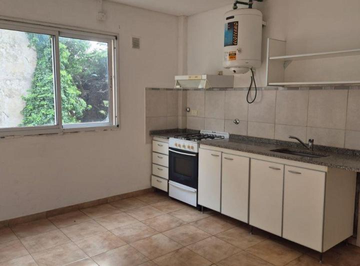 Alquiler Departamento  Un dormitorio 4