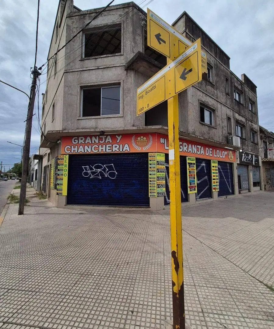 Local comercial en Av. Bernardo de Irigoyen N° 1400 2
