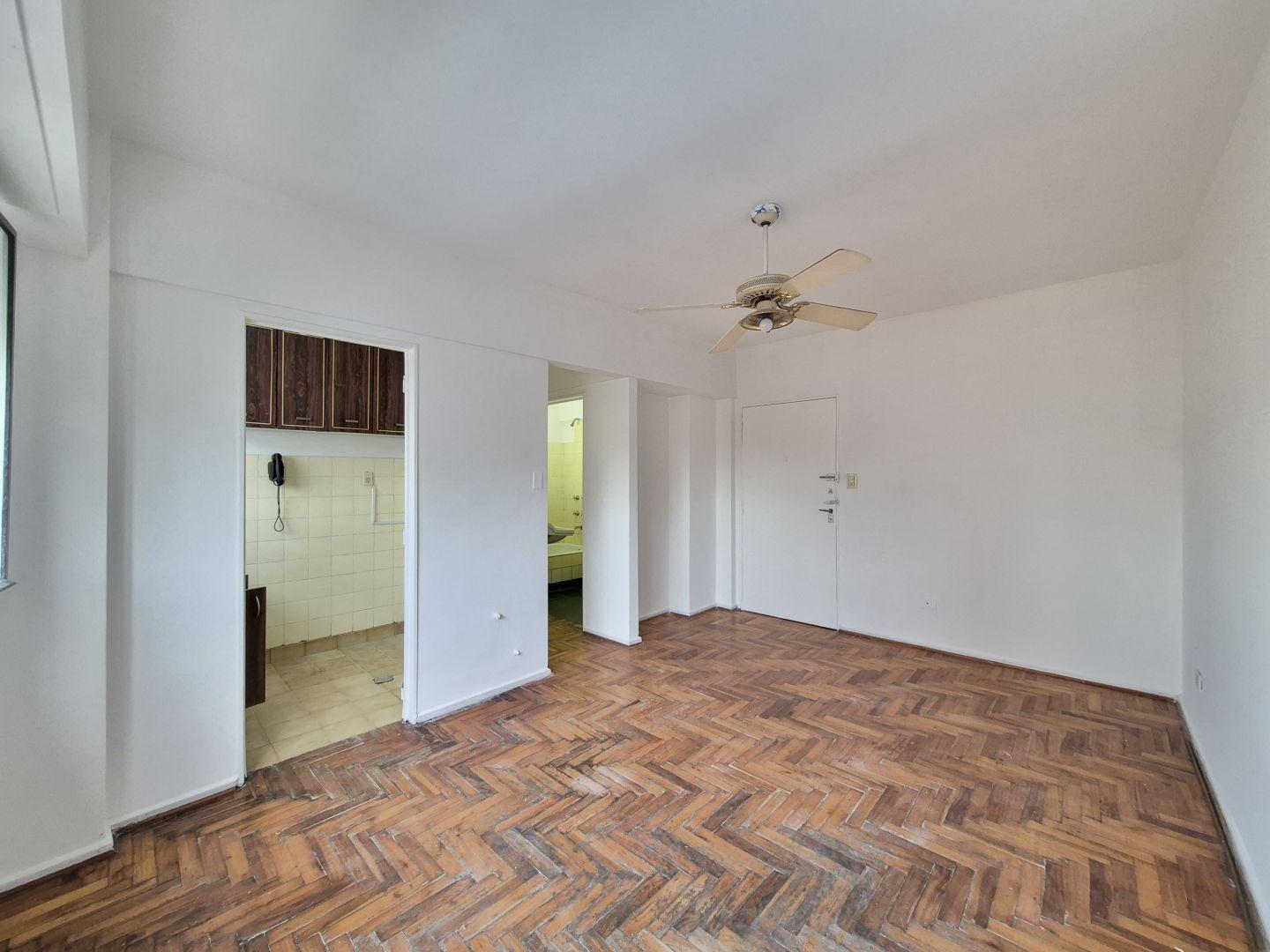 Foto de Alquiler / 2 ambientes / lateral / mario bravo y rivadavia / almagro, imagen 2