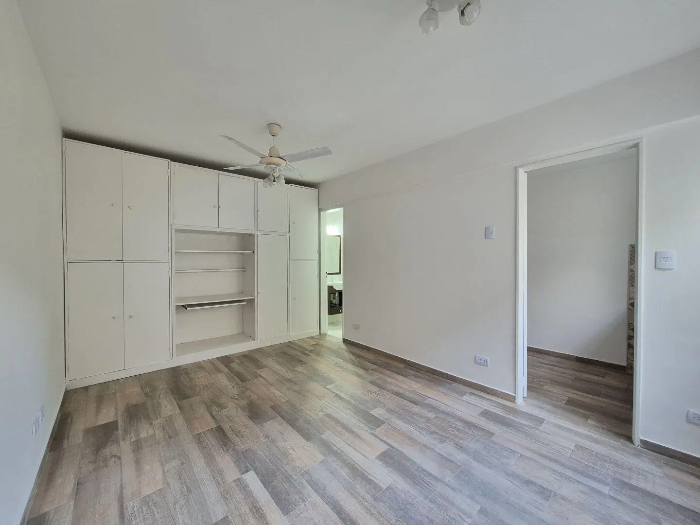 ALQUILER/ MONOAMBIENTE/DEPARTAMENTO/ HUMBERTO 1° AL 600/ SAN TELMO 4
