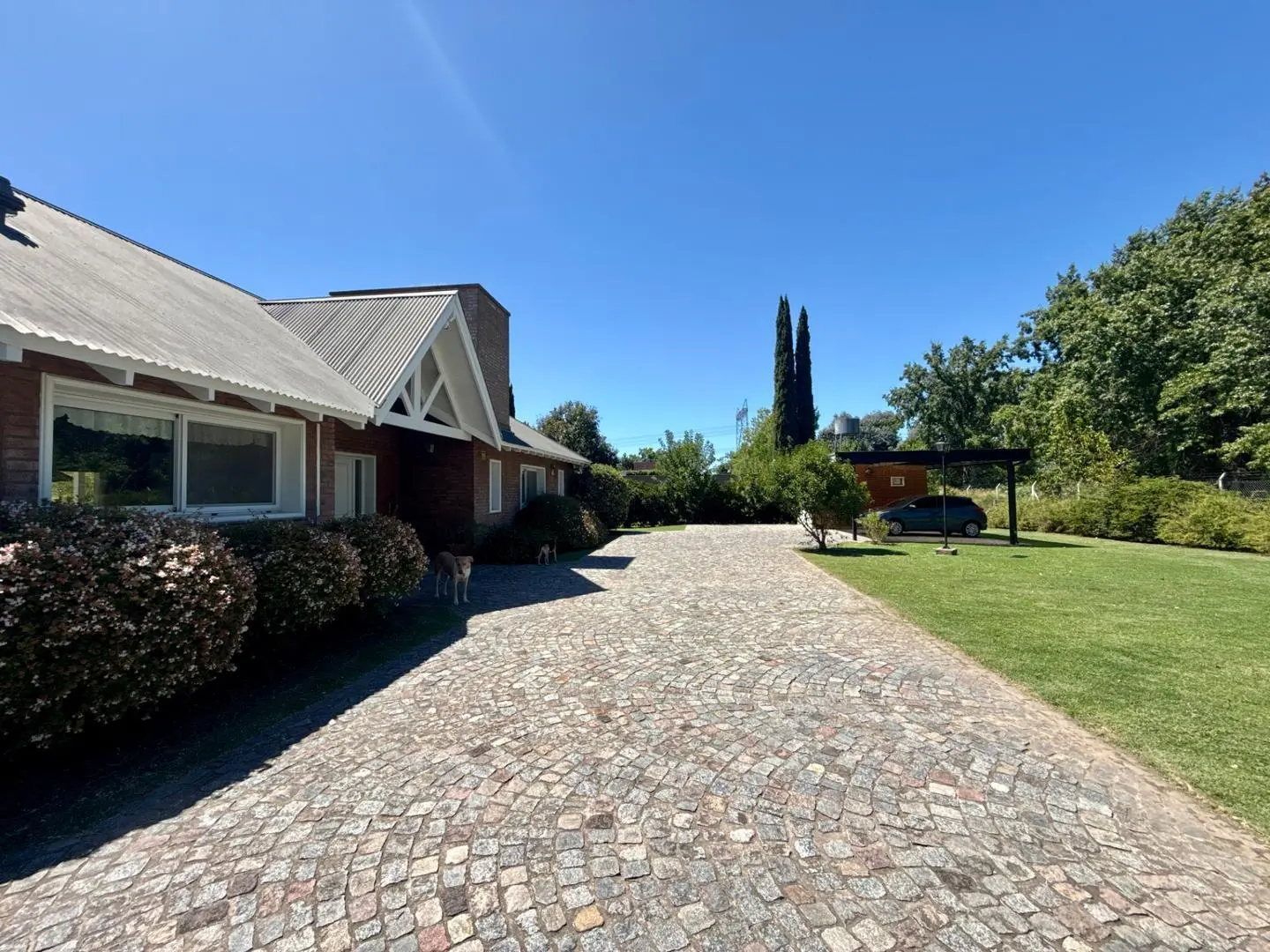 Muy buena casa en venta en LA RETAMA - Manzanares - Pilar 3
