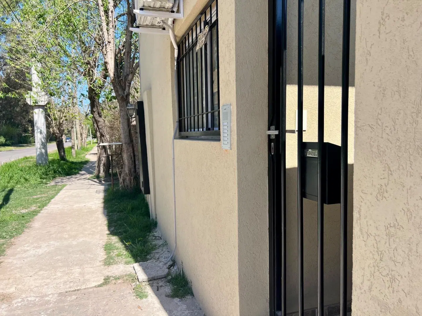 Dpto monoambiente en alquiler PLANTA ALTA en Manzanares 4