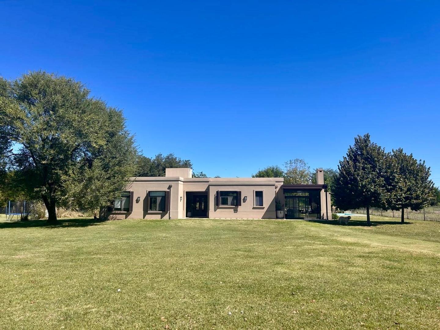 Foto de Casa en venta con pileta de natación en Manzanares - Pilar, imagen 3