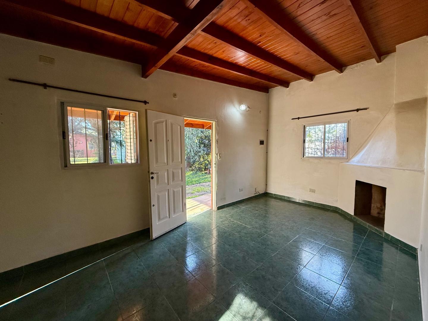 Foto de Casa con jardín en Alquiler en Manzanares - Pilar, imagen 1