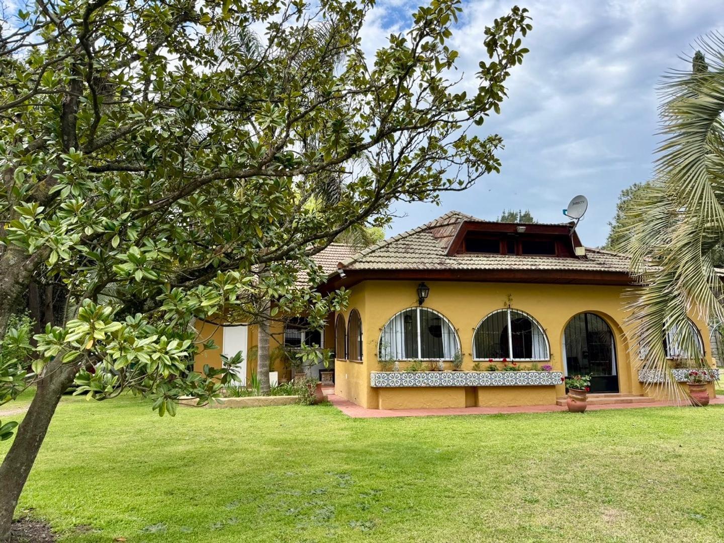 Foto de Chalet con muy lindo jardín en venta en Fátima, Pilar, imagen 1