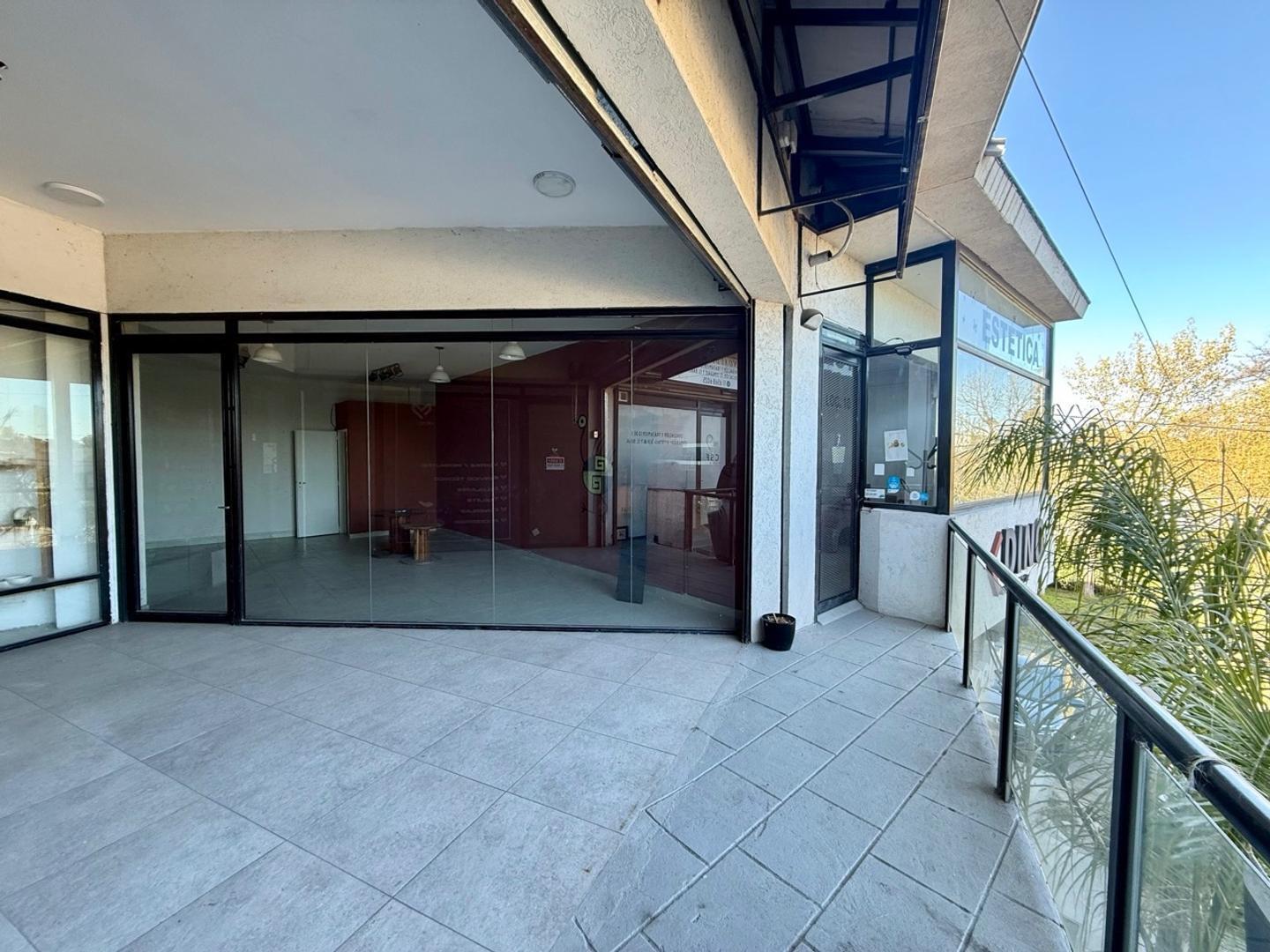 Foto de LOCAL COMERCIAL EN VENTA – PASEO DINO – MANZANARES, imagen 3