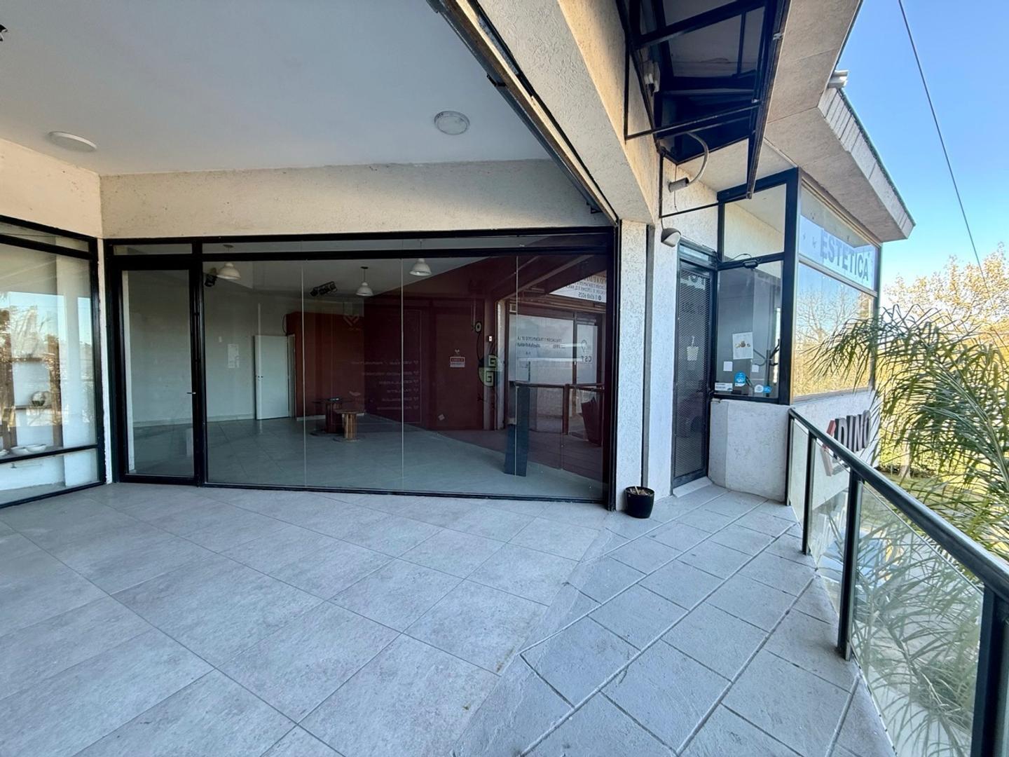 Foto de LOCAL COMERCIAL EN VENTA – PASEO DINO – MANZANARES, imagen 1