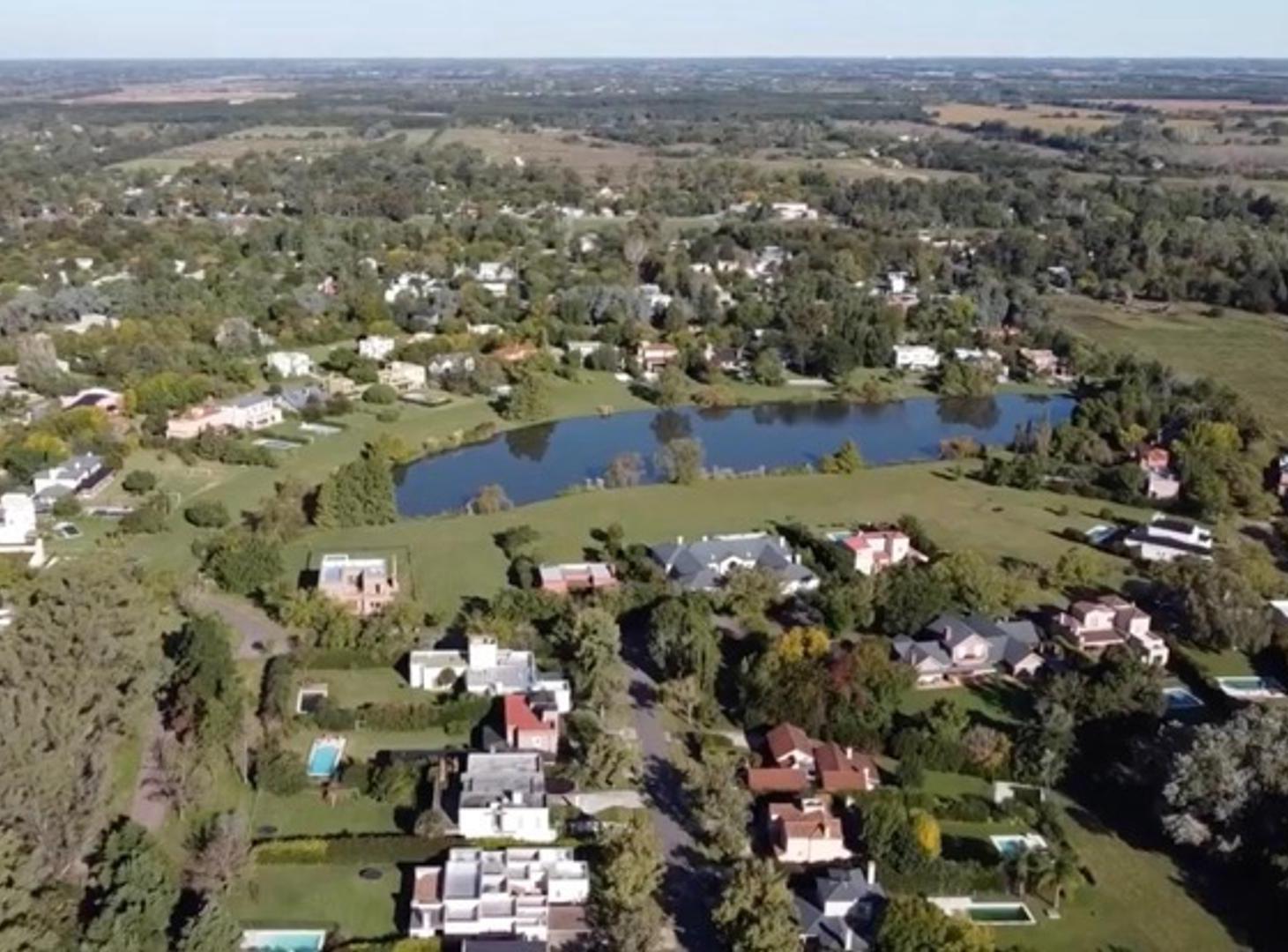 Foto de Terreno con vista al lago en Club de Campo San Francisco, imagen 1