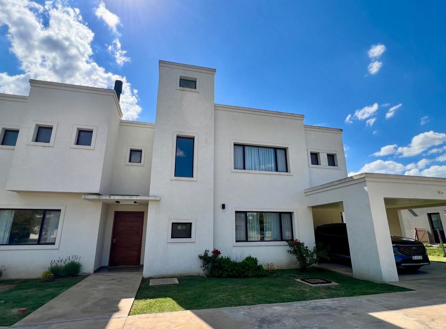 Foto de Muy linda casa en alquiler en Altos de Manzanares, Pilar., imagen 1