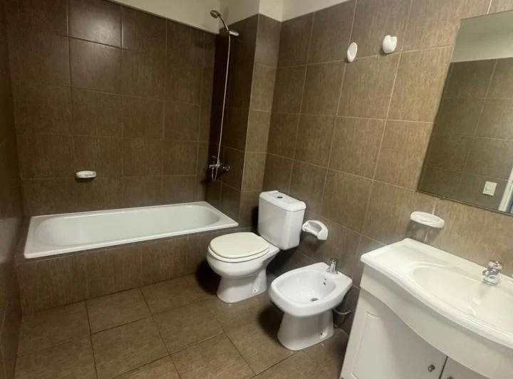 2 Amb- Contra Frente- de 56 mtrs-Balcon- Coc Sep- Toilette- Vestidor-Bño Comp. 3