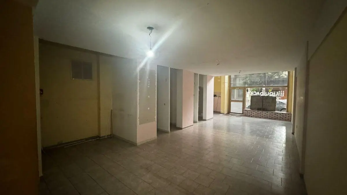Local Comercial sobre Av-PB 83 + Entre Piso 45 mtrs + Sótano de 92 mtrs. 2 Toilettes. 5